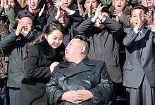 Kim Jong Un und seine Tochter - KCNA/dpa