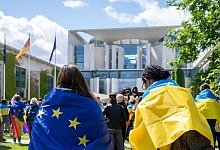 Nach Ansicht von Kanzler Scholz soll die Ukraine den EU-Kandidatenstatus erhalten. - Christophe Gateau/dpa/Symbolbild