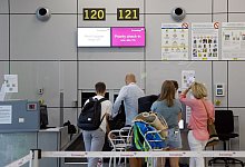 Coronavirus - Flughafen Mallorca - Foto: Clara Margais/dpa