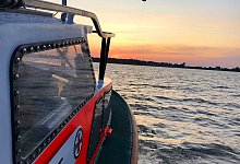 Abschleppen auf See - Foto: Die Seenotretter - DGzRS