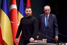 Präsident Selenskyj und sein türkischer Amtskollege Erdogan - Yavuz Ozden/DIA Photo/AP/dpa