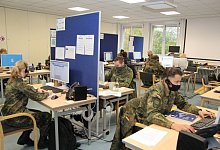 Bundeswehr unterst&uuml;tzt Gesundheitsamt - Marianne Schwarzer