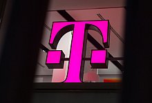 Ab 1. Juli k&ouml;nnen bei der Telekom Datenvolumen-Zusatzkarten f&uuml;r Familienmitglieder oder Freunde hinzugebucht werden. - Rainer Jensen/dpa