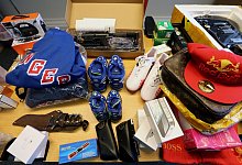 Gefälschte Markenwaren - Bernd Wüstneck/dpa-Zentralbild/dpa