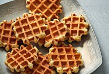 Sauerteig-Waffeln - Julia Ruby Hildebrand/Christian Verlag/dpa-tmn