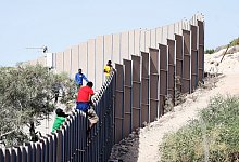 Migranten auf Lampendusa - Cecilia Fabiano/LaPresse via ZUMA Press/dpa