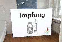 In einigen Bielefelder Einrichtungen sind Bewohner und Mitarbeiter bewusst von der Impfung ausgenommen worden, teilweise wohl wegen Unwissenheit.&nbsp; - Picture alliance
