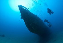 Taucher erkunden ein U-Boot-Wrack in Südfrankreich - Peter Leopold/Verband Deutscher Sporttaucher e.V/dpa-tmn
