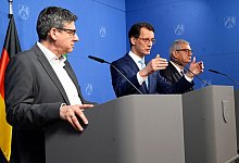 Ministerpräsident Wüst und NRW-Industrie zur Wettbewerbsfähigkeit - Roberto Pfeil/dpa