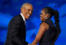Barack Obama und Michelle Obama - Erin Hooley/AP/dpa