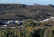 Sprengung Talbr&uuml;cke Landeskroner Weiher - Henning Kaiser/dpa