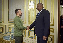 Austin besucht Kiew - Ukrainian Presidential Press Office/AP/dpa