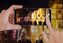 Weihnachtsmarkt-Ausschreibung - 1 - tanatat - stock.adobe.com