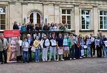 7ae0627a-3157-a72e-f657-81e4eb442f56 - 1 - HfM Detmold/Plettenberg