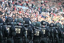 Hannover 96 - Eintracht Braunschweig - 1 - picture alliance/dpa