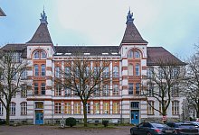 az014847 - 1 - Andreas Zobe