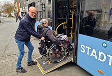 Stadtbus Rollstuhl - Nadine Uphoff