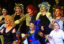 nic_6986b - 1 - Nicole Ellerbrake