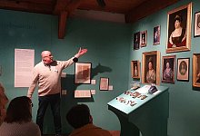 carl-heinz-helwig-stellt-die-regentin-in-all-ihren-rollen-vor - Lippisches Landesmuseum Detmold