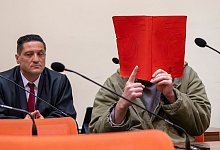 Prozessbeginn wegen Auto-Anschlag auf eine Demonstration - Peter Kneffel/dpa