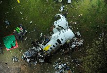 Bergungsarbeiten nach Flugzeugabsturz in Brasilien mit 62 Toten - Andre Penner/AP/dpa