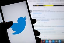 Twitter - Foto: Monika Skolimowska/zb/dpa