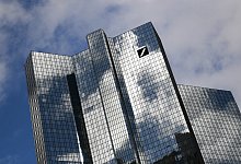 Deutsche Bank - Foto: Arne Dedert/dpa