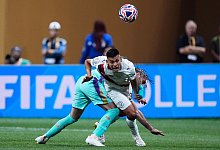 Claudio Echeverri (vorne) - Mike Stewart/AP/dpa