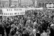 IG-Metall-Kundgebung in Bremen - Schilling/dpa