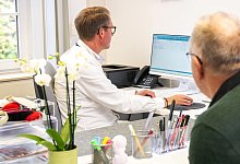 Patientengespr&auml;ch - Benjamin Nolte/dpa-tmn