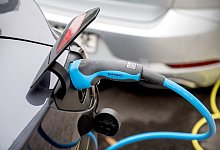 Stromtanken bei E-Autos - Zacharie Scheurer/dpa-tmn