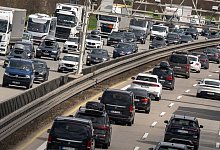 Reiseverkehr - Peter Kneffel/dpa