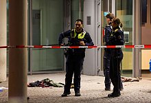 Polizei schie&szlig;t Verd&auml;chtigen in Krefeld nieder - Christoph Reichwein/dpa