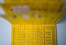 Impfpass - Sophia Kembowski/dpa