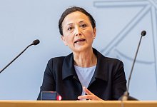 GEW-Vorsitzende Ayla Celik - Marcel Kusch/dpa