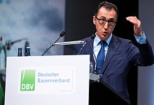 Cem &Ouml;zdemir - Guido Kirchner/dpa