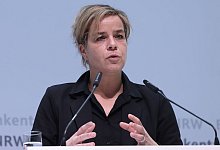 Mona Neubaur - David Young/dpa/Archivbild