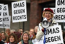 Demonstrationen gegen rechts - Leer - Lars Penning/dpa