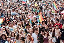 Gay-Pride-Parade in Sofia - picture alliance / dpa