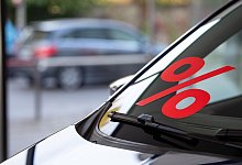 Rabatte im Autohaus - Sebastian Gollnow/dpa