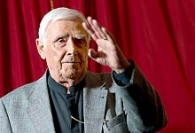 Der Fernsehsaurier - Joachim Fuchsberger starb vor 10 Jahren - picture alliance / dpa