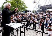 Rattle warnt vor Instrumentalunterricht als Luxus - Sven Hoppe/dpa