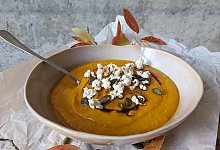 Kürbissuppe mit Popcorn - Doreen Hassek/hauptstadtkueche.blogspot.com/dpa-tmn