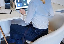 Videokonferenzen m&ouml;gen gerade in Pandemie-Zeiten praktisch sein, f&ouml;rderlich f&uuml;r die Kreativit&auml;t sind sie anscheinend nicht. - Annette Riedl/dpa