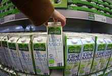 Bio-Milch - Foto: Oliver Berg/dpa/Archiv