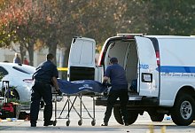 Tote durch Sch&uuml;sse bei Los Angeles - Damian Dovarganes/AP/dpa