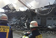 Gro&szlig;brand in einem Schweinestall in Bega - Jens Rademacher