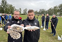 Sportplatz Lieme voll Müll - Till Brand