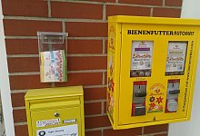 Bienenrettung aus dem Automaten - Foto: Sebastian Everding/dpa