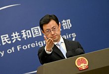 Chinas Au&szlig;enamtssprecher Guo Jiakun - Johannes Neudecker/dpa